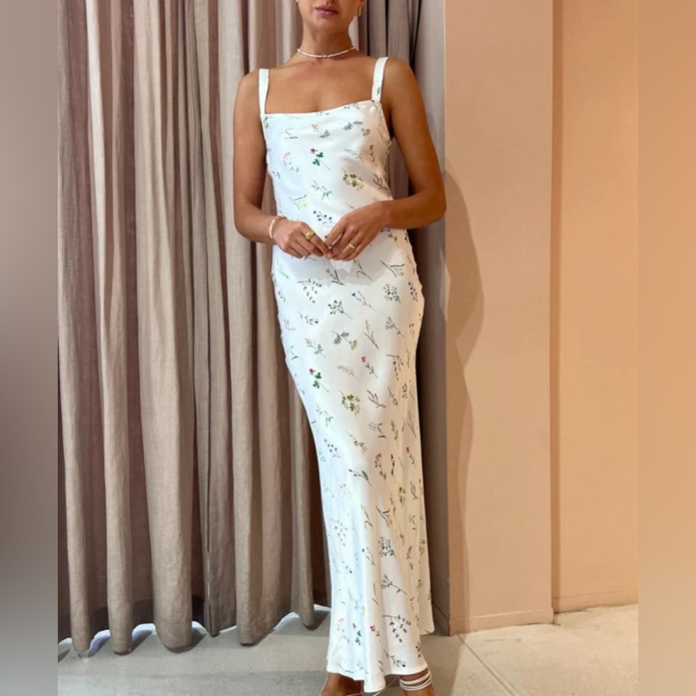 Floral Print Flowy Maxi Dress